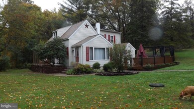 462 E Dark Hollow Rd, Pipersville, PA 18947 - photo 2