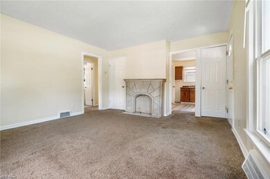 19402 Maple Heights Blvd, Maple Heights, OH 44137 - photo 6