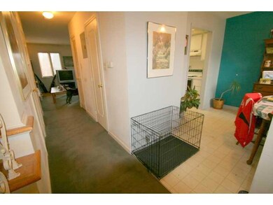 8512 Canterbury Square E, Indianapolis, IN 46260 - photo 6