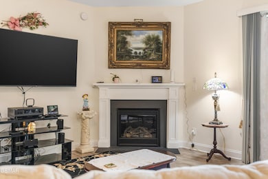 07-2159 Frewin Ct04