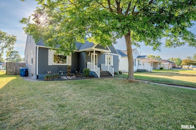 711 3rd Ave, Camanche, IA 52730 - photo 2