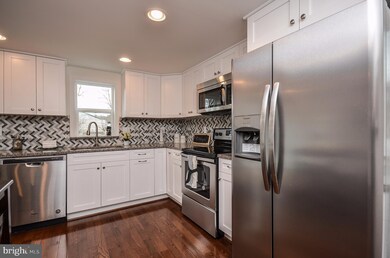 8109 Pinehill St, Laurel, MD 20707 - photo 7