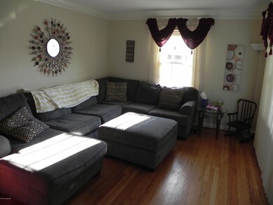 6018 Apex Dr, Louisville, KY 40219 - photo 4