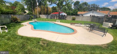 4212 Maintree Ct, Fairfax, VA 22033 - photo 3