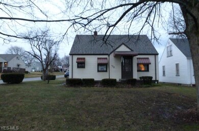 391 Poland Ave, Struthers, OH 44471 - photo 2