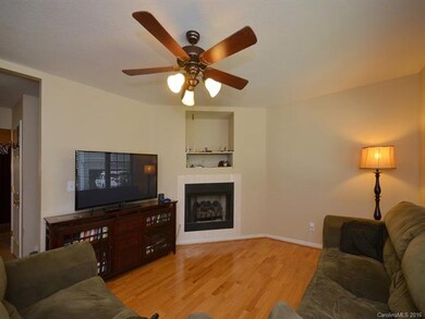 82 Rotunda Cir, Asheville, NC 28806 - photo 2