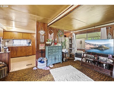 403 Azalea Dr, Grants Pass, OR 97526 - photo 4