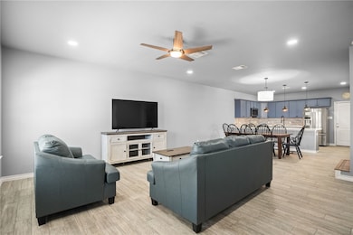 15217 Windward Dr unit 401, Corpus Christi, TX 78418 - photo 4