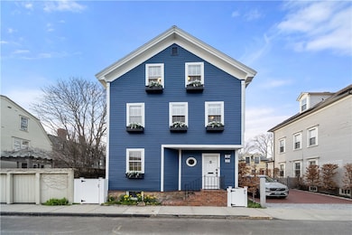 33 Marsh St, Newport, RI 02840 - photo 2