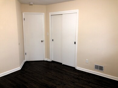 430 Westmoreland Ave, Waukegan, IL 60085 - photo 6