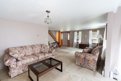 8 Wedgewood Ave, Billerica, MA 01821 - photo 4