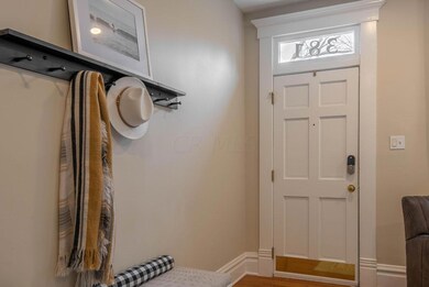 381 W Hubbard Ave-9