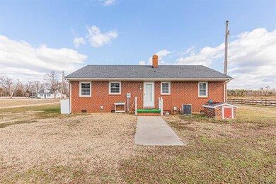 2426 Harris Hill Rd, Dunnsville, VA 22454 - photo 7