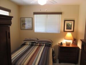 Den/3rd bedroom
