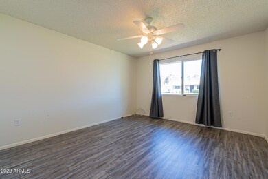 11147 W Emerald Dr unit 137, Sun City, AZ 85351 - photo 6