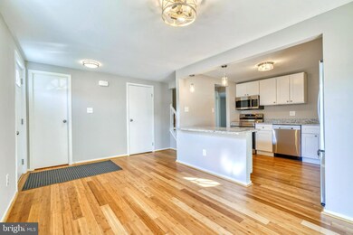 102 Hapsburg Ct, Parkville, MD 21234 - photo 5