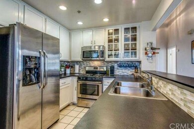 Lots of Cabinet Space. Upgraded and Easy for Enter