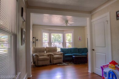 2047 Plainfield Ave NE, Grand Rapids, MI 49505 - photo 5