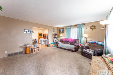 742 W 200 N, Blackfoot, ID 83221 - photo 4