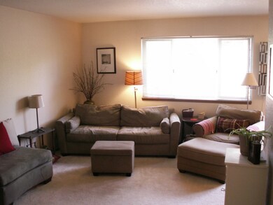 126 W Casino Rd unit 10, Everett, WA 98204 - photo 3