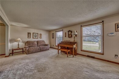 1205 Doebler Dr, North Tonawanda, NY 14120 - photo 5