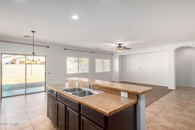 562 W Dragon Tree Ave unit 1, San Tan Valley, AZ 85140 - photo 5