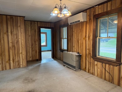 39 Guinea Rd, Biddeford, ME 04005