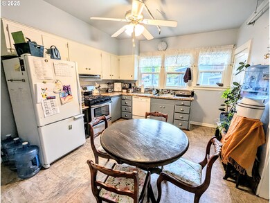 1802 3rd St, La Grande, OR 97850 - photo 5