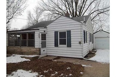 533 W 9th St N, Newton, IA 50208 - photo 2