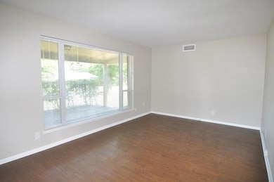 1117 Trailwood Dr, Hurst, TX 76053 - photo 3