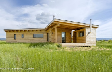 Buckskin Loop - Main House12 c