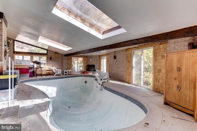 16140 Kenny Rd, Laurel, MD 20707 - photo 5