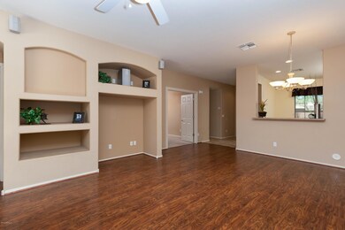 7333_E_Mills_St_06