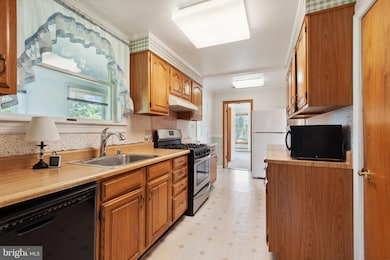 7809 Millers Corner, Elkridge, MD 21075 - photo 4