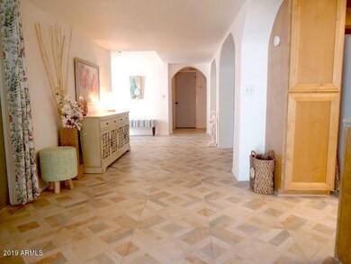 HALL3