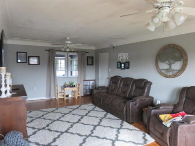 49 Eberhart Dr, Caseyville, IL 62232 - photo 3