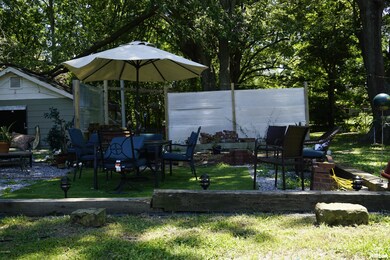 2209 Mchaney Rd, Harrisburg, IL 62946 - photo 3