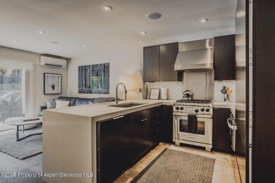 124 E Durant Ave #6
