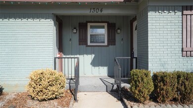 1304 Phillips St, Cleburne, TX 76033 - photo 3