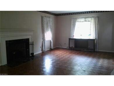 17614 Maple Heights Blvd, Maple Heights, OH 44137 - photo 3