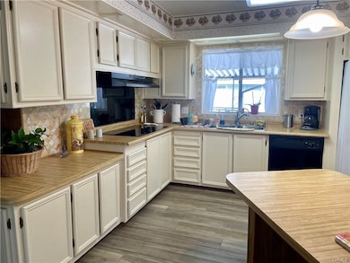 1901 Dayton Rd unit 6, Chico, CA 95928 - photo 2