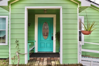 815 W Willis St, Alvin, TX 77511 - photo 4