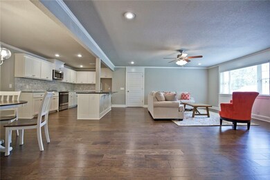 802 NW J St, Bentonville, AR 72712 - photo 3