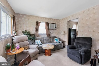 1418 Baetzel Ave, Gloucester City, NJ 08030 - photo 3