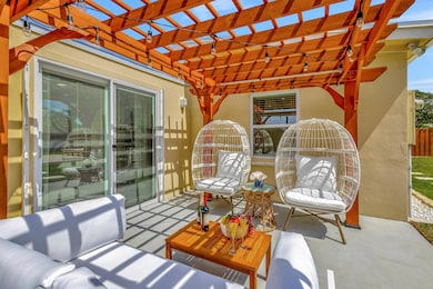 19067 SE Hillcrest Dr, Jupiter, FL 33469 - photo 5