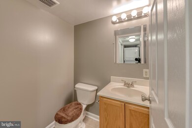 222 W Monument St unit B, Baltimore, MD 21201 - photo 7