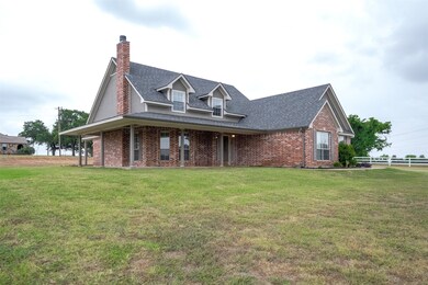 102 Eagle Pass Ln, Weatherford, TX 76087 - photo 2