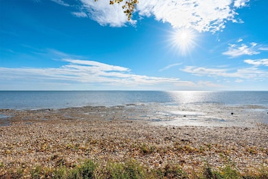 3660 County Rd S, Little Suamico, WI 54141 - photo 2