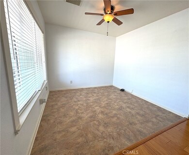 543 Weiman Ave, Ridgecrest, CA 93555 - photo 4