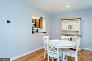 11523 Shell Flower Ln, Columbia, MD 21044 - photo 4